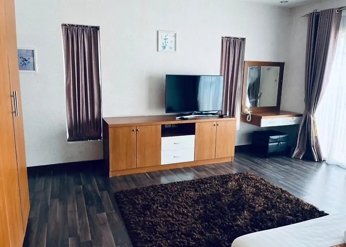 โรงแรม The Canal 3*